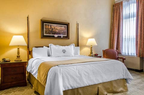 Guest room | Ascend Hotel Collection, Gettysburg PA Hotels