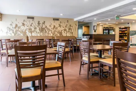 Breakfast room | Sleep Inn, Pittsburgh PA Hotels