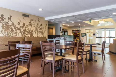 Spacious breakfast area | Sleep Inn, Pittsburgh PA Hotels