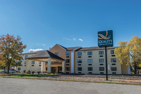 Hotel exterior | Quality Inn, Pittsburgh PA Hotels