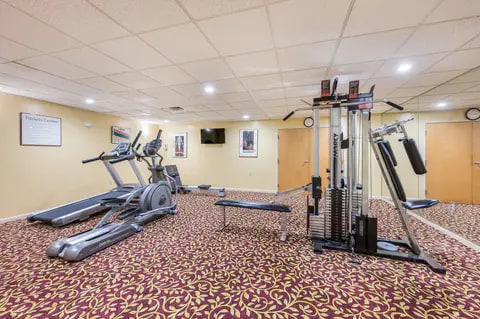 Fitness center | Econo Lodge, Quakertown PA Hotels