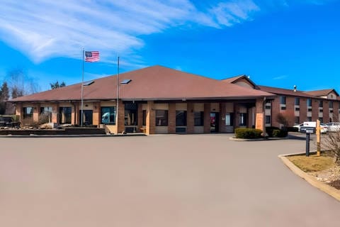 Hotel entrance | Park Inn, Grove-city PA Hotels