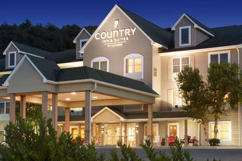 Hotel Exterior | Country, Lehighton PA Hotels
