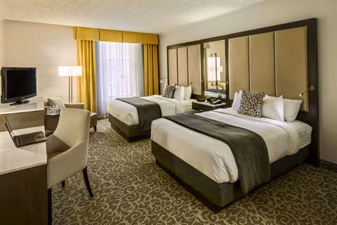 2 Queen Beds | Radisson, Scranton PA Hotels