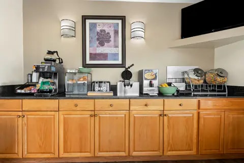 Assorted breakfast items | Econo Lodge, Saint-george SC Hotels
