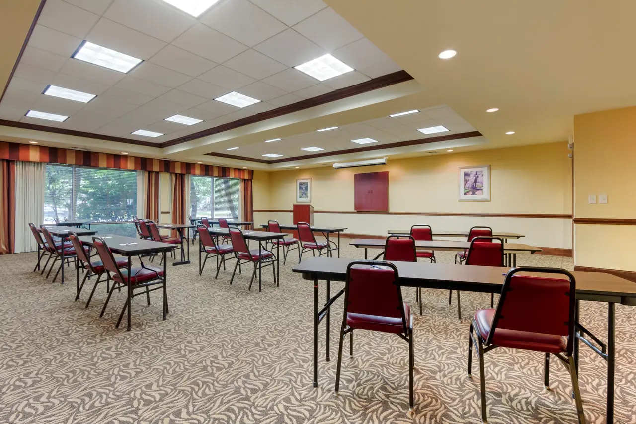 Meeting room | Comfort Suites, Charleston SC Hotels