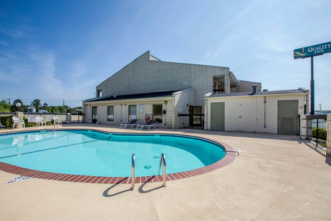 Outdoor Pool | Quality Inn | Gaffney, SC