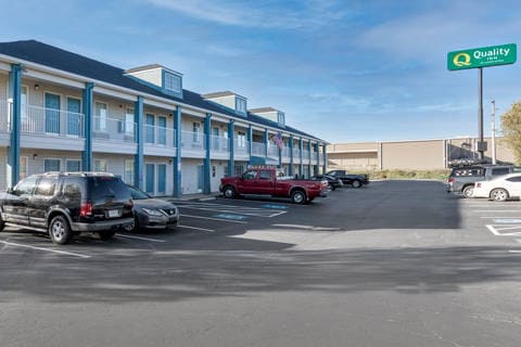 Hotel exterior | Quality Inn, Seneca SC Hotels
