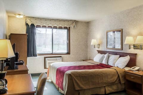 Guest room | Econo Lodge, Sioux-falls SD Hotels