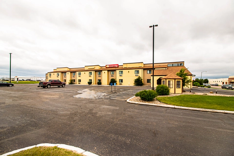 Hotel exterior | Econo Lodge, Watertown SD Hotels