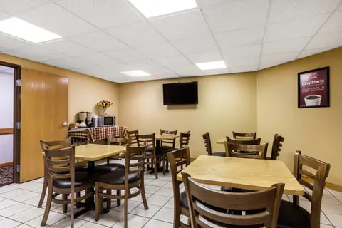 Breakfast area | Econo Lodge, Dickson TN Hotels