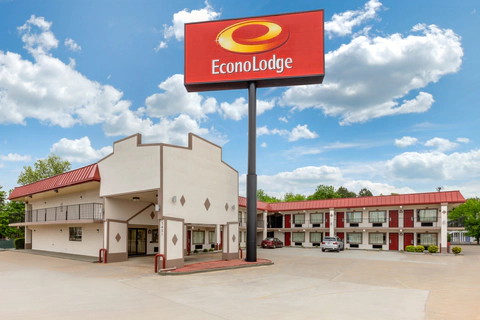 Hotel exterior | Econo Lodge, Chattanooga TN Hotels