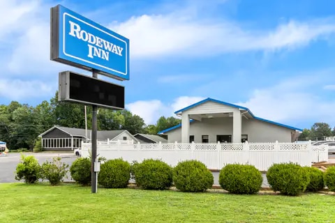 Hotel exterior | Rodeway Inn, Lexington TN Hotels