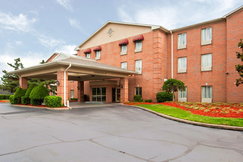 Quality Inn and Suites | Germantown, TN