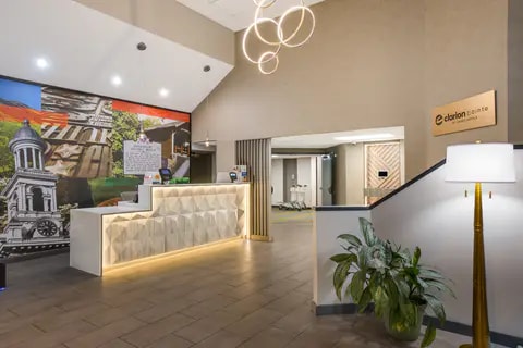 Hotel lobby | Clarion, Sevierville TN Hotels