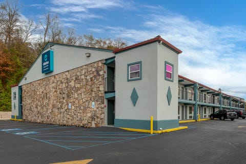 Hotel exterior | Clarion, Kimball TN Hotels