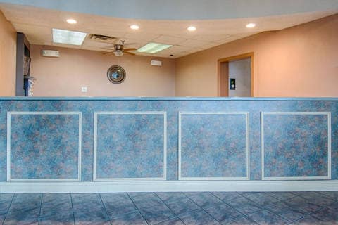 Front desk | RocketFuel, Pigeon-forge TN Hotels