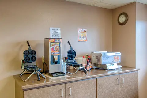 Breakfast area | RocketFuel, Pigeon-forge TN Hotels