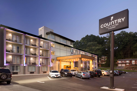 Hotel Exterior | Country, Gatlinburg TN Hotels