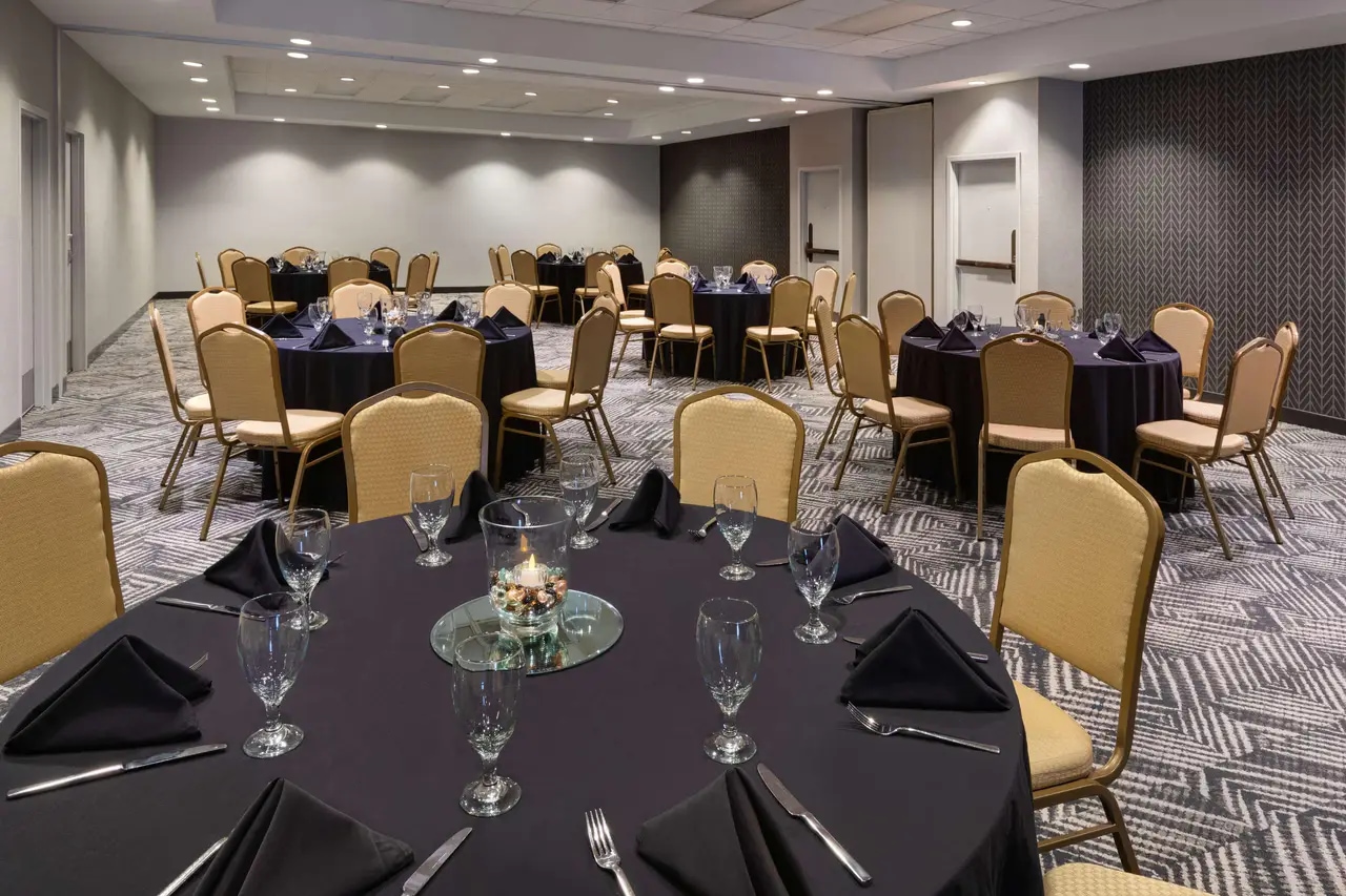 Volunteer Ballroom | Radisson, Nashville TN Hotels