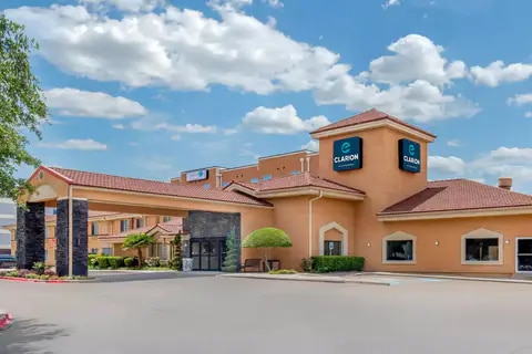 Hotel exterior | Clarion, Irving TX Hotels