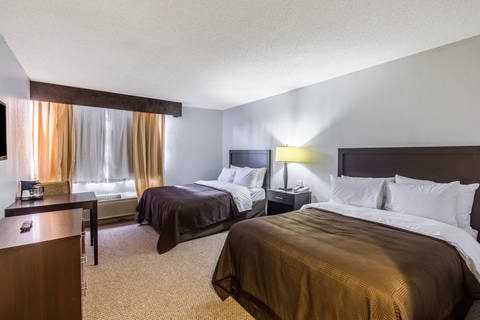 Guest room with two beds | Clarion, Mcallen TX Hotels