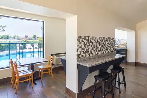 Spacious breakfast area | Quality Inn, Amarillo TX Hotels