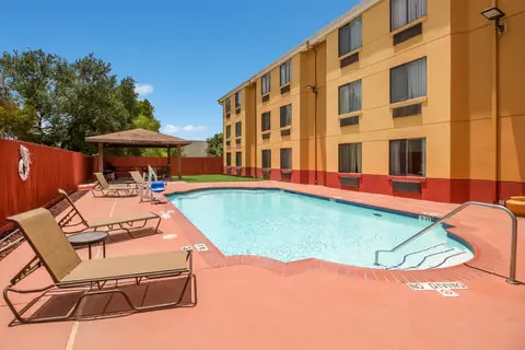 Outdoor pool | Quality Inn, Baytown TX Hotels