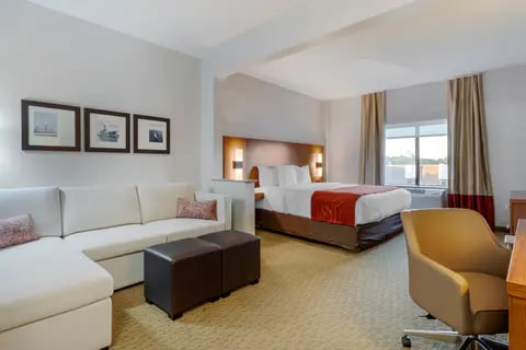 King suite | Comfort Suites, La-porte TX Hotels