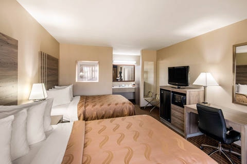 Spacious room with queen beds | Quality Inn, Paris TX Hotels