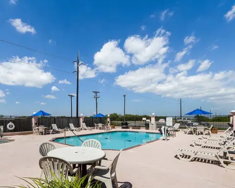 Relaxing patio area | Comfort Inn, Ingleside TX Hotels