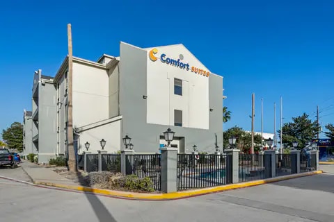 Hotel exterior | Comfort Suites, Houston TX Hotels