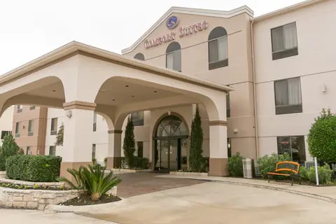 Hotel exterior | Comfort Suites, Austin TX Hotels