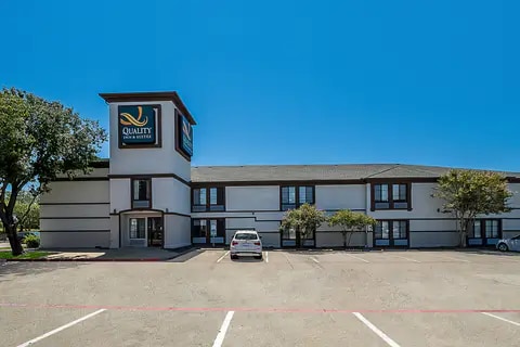 Hotel exterior | Quality Inn, Irving TX Hotels
