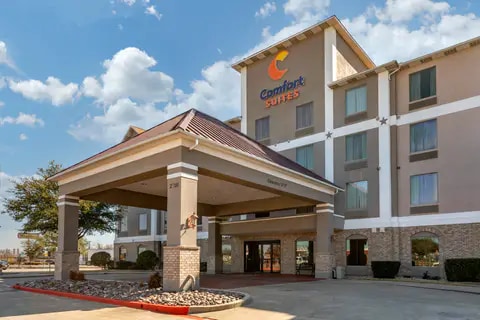 Hotel exterior | Comfort Suites, Waco TX Hotels