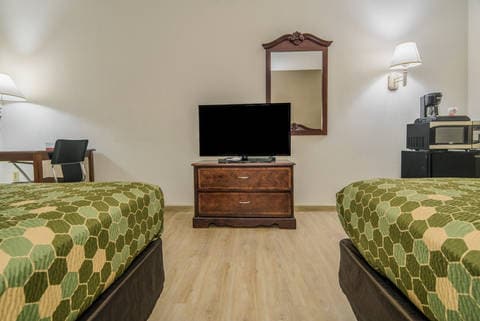 Guest room with added amenities | Econo Lodge, Weatherford TX Hotels