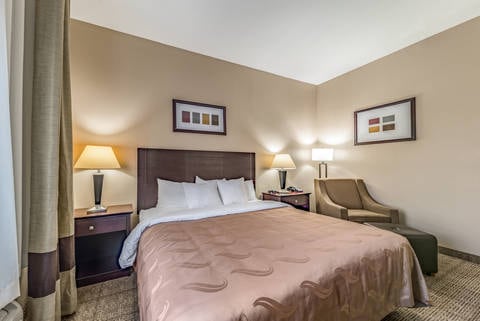 Spacious guest room | Quality Inn, Plano TX Hotels