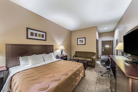 Guest room with king bed(s) | Quality Inn, Plano TX Hotels
