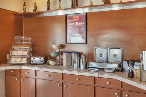 Breakfast area | Econo Lodge, San-antonio TX Hotels