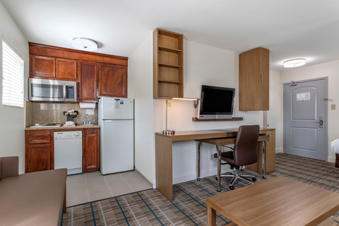 Spacious suite with added amenities | Mainstay, Port-arthur TX Hotels