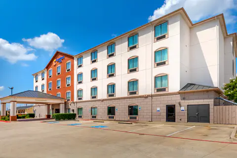 Hotel exterior | Comfort Inn, Denton TX Hotels