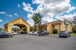 Hotel exterior | Quality Inn, Houston TX Hotels