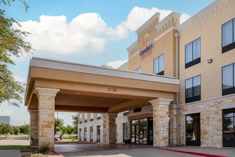 Hotel exterior | Comfort Suites, Pflugerville TX Hotels