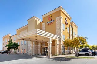 Hotel exterior | Comfort Suites, Dallas TX Hotels