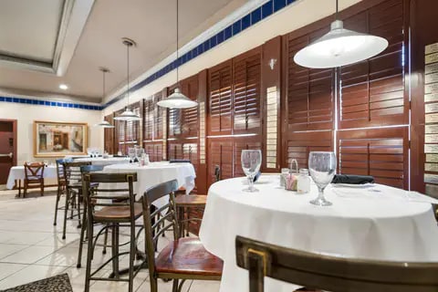 Enjoy breakfast in this seating area | Quality Inn, Lufkin TX Hotels