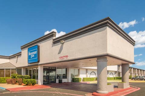 Hotel exterior | Rodeway Inn, Duncanville TX Hotels