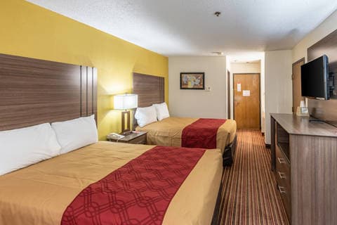 Guest room with two beds | Econo Lodge, Mckinney TX Hotels