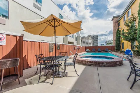 Relax by the pool | Comfort Inn, Dallas TX Hotels