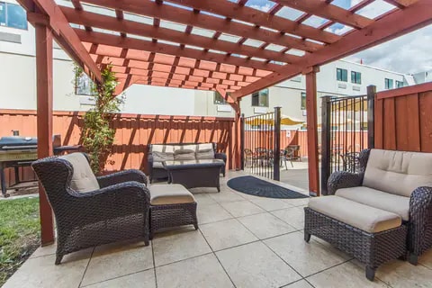 Relax by the pool | Comfort Inn, Dallas TX Hotels