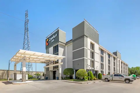 Hotel exterior | Comfort Inn, Dallas TX Hotels
